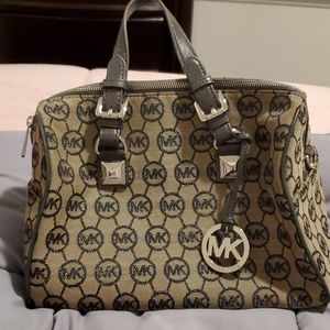 NWOT MICHAEL KORS BOWLING PURSE